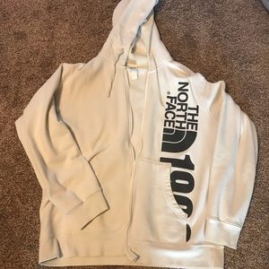 Men’s The North Face hooded sweatshirt